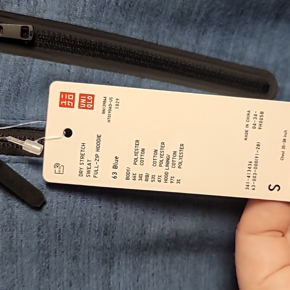 Uniqlo lightweight zip up hoddie jacket small nwt - Picture 5 of 6